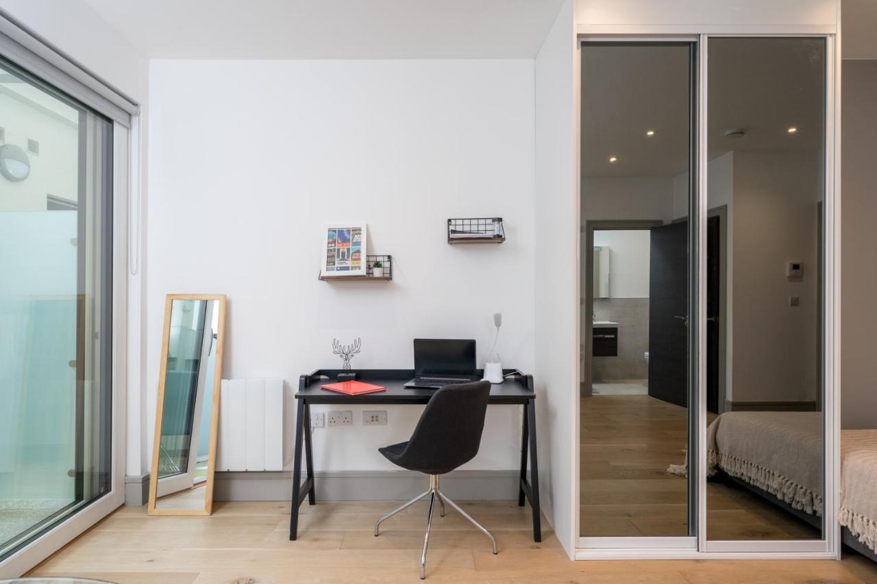 Modern London City Apartment - Victoria Line Londres Exterior foto